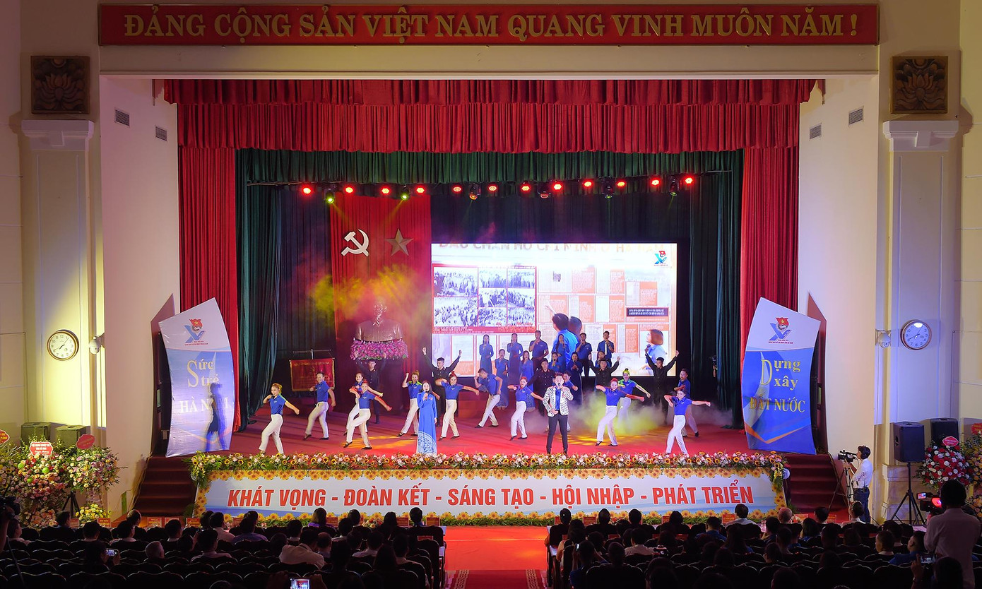 Văn nghệ khai mạc phiên trọng thể Đại hội đại biểu Đoàn TNCS Hồ Chí Minh tỉnh Hà Nam lần thứ XV. Ảnh: Xuân Tùng Văn nghệ khai mạc phiên trọng thể Đại hội đại biểu Đoàn TNCS Hồ Chí Minh tỉnh Hà Nam lần thứ XV. Ảnh: Xuân Tùng