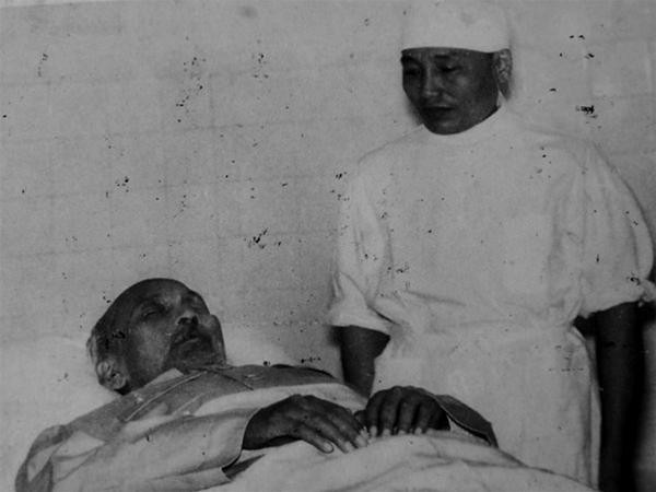 BS Lê Điều bên Bác, 2/9/1969