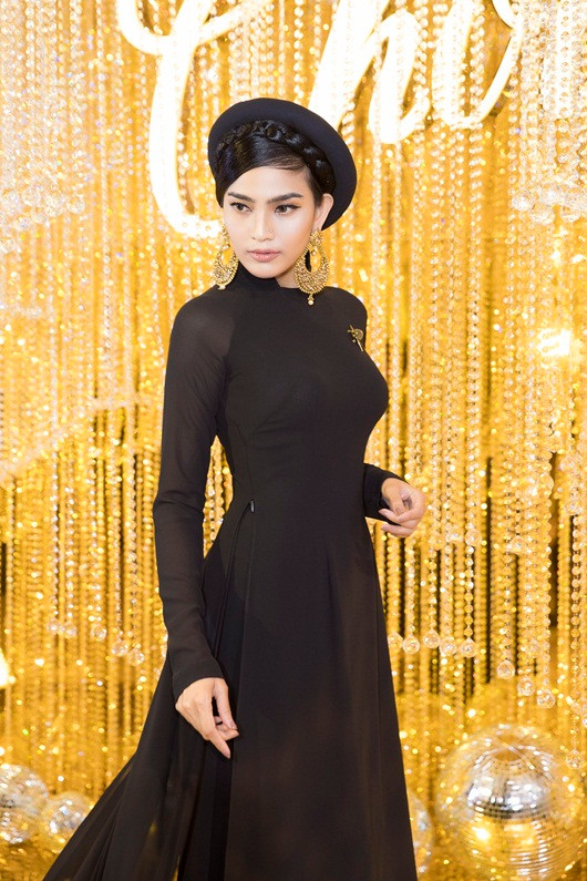 Á hậu Thanh Tú tái xuất xinh đẹp sau khi sinh con đầu lòng hơn 1 tháng ảnh 5