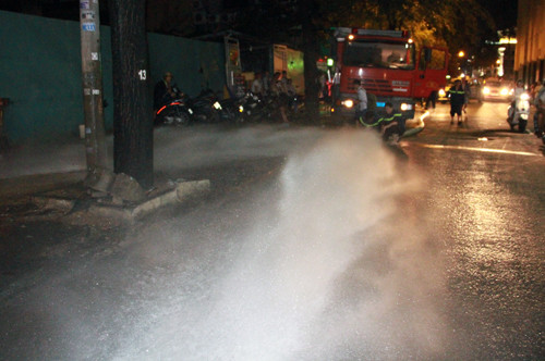 Hơn 1.000 xe máy chìm nghỉm trong bãi ở Sài Gòn ảnh 2