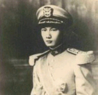 Bảo Long khi là học viên sĩ quan 