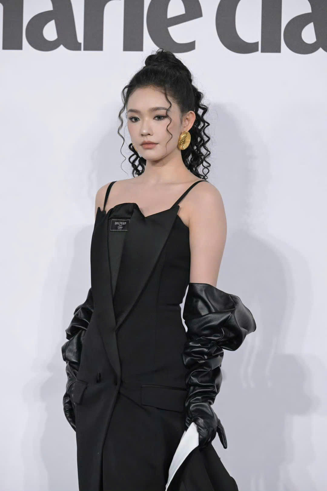 Lâm Duẫn được ví là tắc kè hoa trên thảm đỏ, mỹ nhân sinh năm 1996 thường xuyên biến đổi phong cách và lần nào cũng được khen ngợi nhờ sắc vóc nổi bật. Sau khi rời khỏi công ty của Châu Tinh Trì, Lâm Duẫn ít được mời đóng chính, tuy nhiên các vai phụ của Lâm Duẫn trong Mộng hoa lục, Nạn nhân không hoàn hảo lại được khen ngợi về diễn xuất.