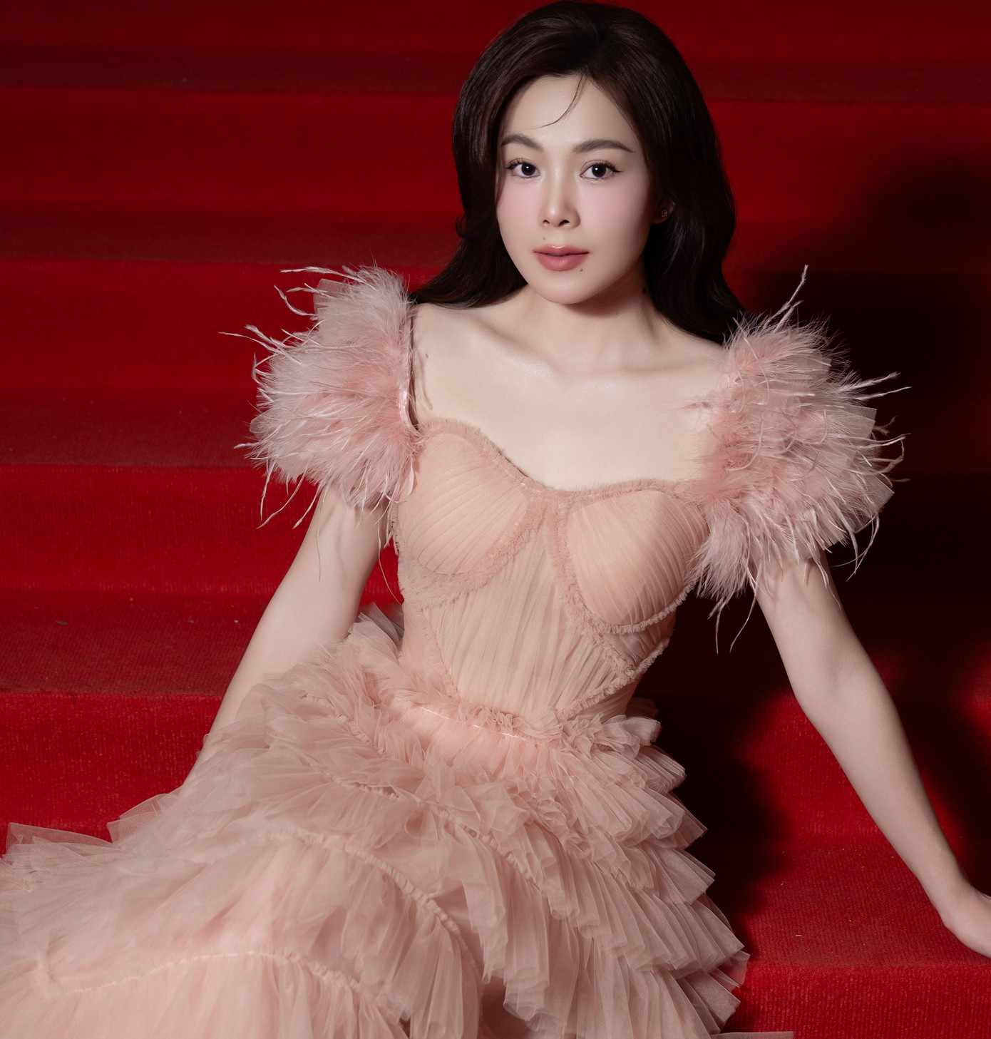 Thùy Dung đã thổi hồn vào những giai điệu của nhạc Pháp, khiến chúng trở nên gần gũi hơn.