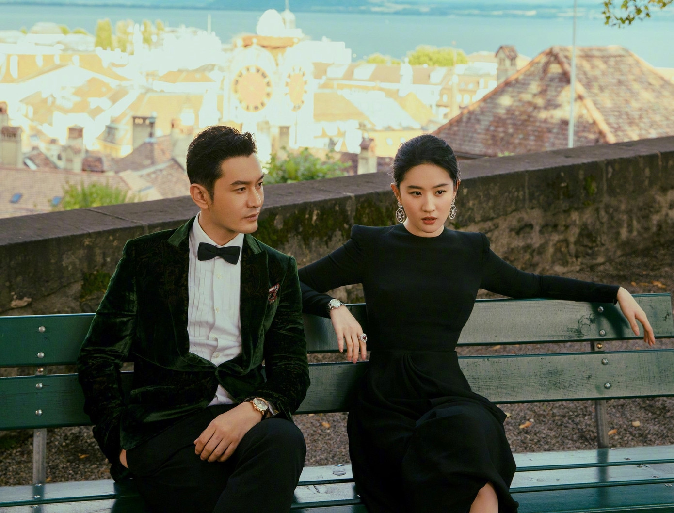 Lưu Diệc Phi và Huỳnh Hiểu Minh vẫn giữ mối quan hệ bạn bè thân thiết trong nhiều năm. Lưu Diệc Phi và Huỳnh Hiểu Minh vẫn giữ mối quan hệ bạn bè thân thiết trong nhiều năm.