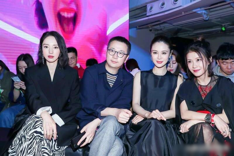 Phùng Sở Hiên tham gia nhiều sự kiện cùng các minh tinh. Phùng Sở Hiên tham gia nhiều sự kiện cùng các minh tinh.