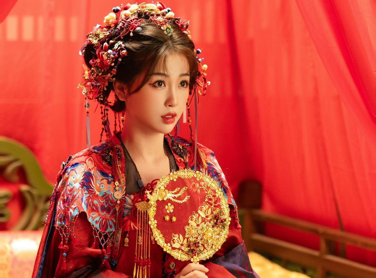 Ngu Thư Hân được đánh giá là có nét diễn đáng yêu rất hợp với nhân vật Lăng Diệu Diệu trong Vĩnh dạ tinh hà.