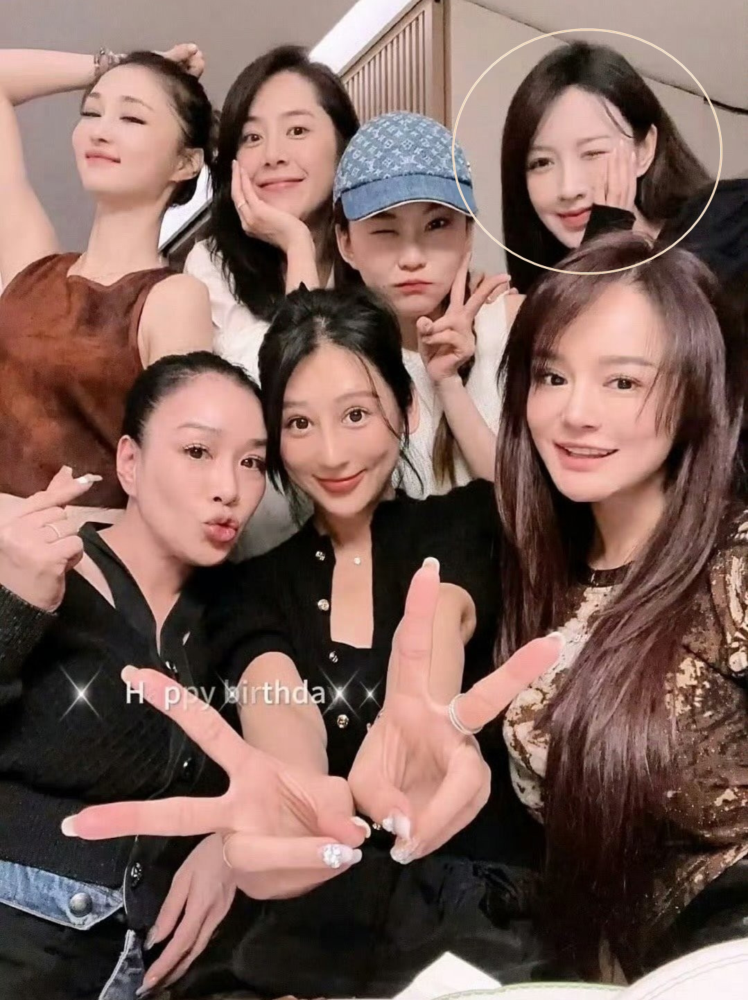 Diệp Kha giờ đây đã có danh phận bên tài tử Tân Bến Thượng Hải.