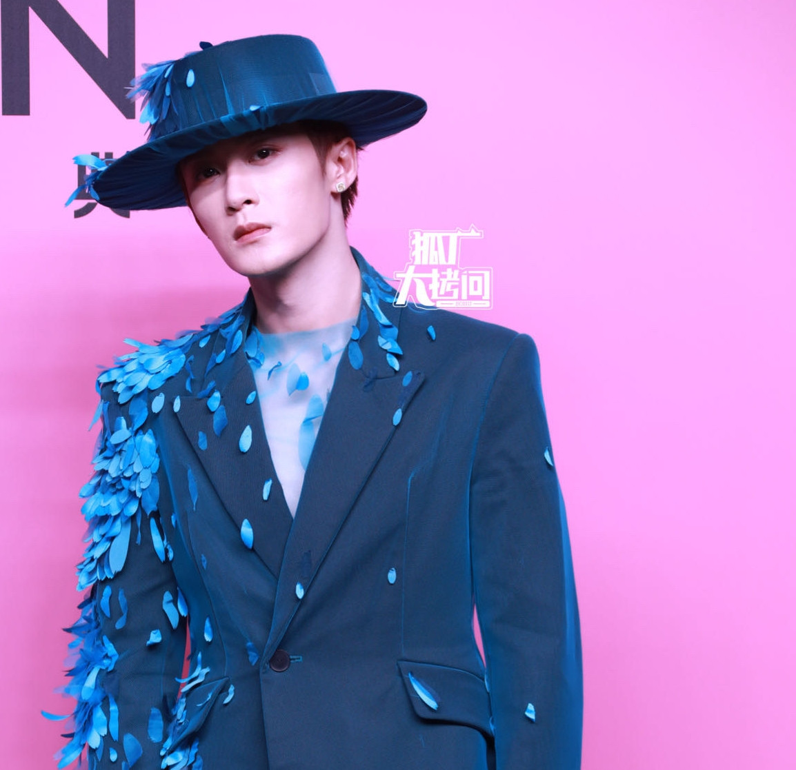 Sự kiện còn có sự tham dự của các nghệ sĩ như Vương Tinh Việt, Trương Nhược Quân, Trương Lăng Hách, Đàn Kiện Thứ (từ trái sang phải). Sự kiện còn có sự tham dự của các nghệ sĩ như Vương Tinh Việt, Trương Nhược Quân, Trương Lăng Hách, Đàn Kiện Thứ (từ trái sang phải).