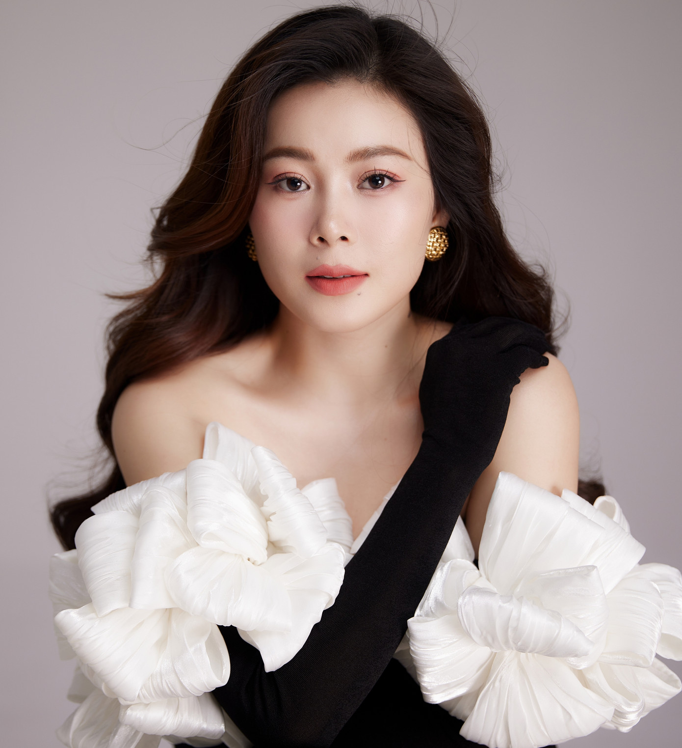 Ngoại hình xinh đẹp, giọng hát trong trẻo ngọt ngào, Thùy Dung được nhiều khán giả yêu mến.