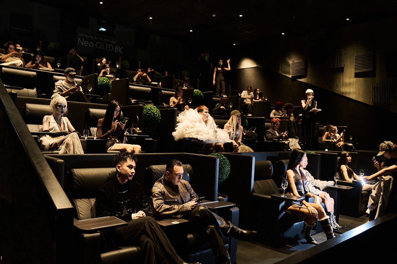 LSoul thực hiện show giải trí để tìm ra người đại diện. LSoul thực hiện show giải trí để tìm ra người đại diện.