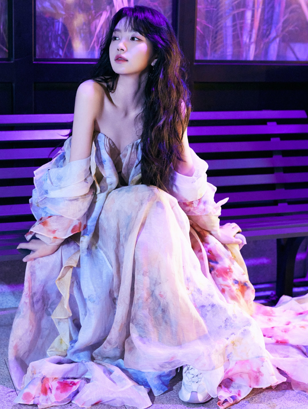 "Trước đây tôi không quan tâm tới Điền Hi Vi nhưng vẻ đẹp của cô ấy nhìn thật dễ mến, nịnh mắt", "Tiểu Điền đích thật là mỹ nhân tràn đầy năng lượng, nhìn đến cô ấy tôi luôn cảm thấy vui vẻ", khán giả bình luận về nữ diễn viên Lên nhầm kiệu hoa được chồng như ý.