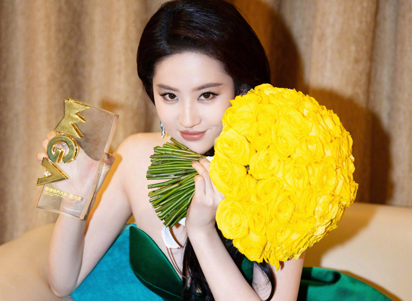 Nhiều khán giả cho rằng Lưu Diệc Phi bất tài, chỉ thắng ở mảng truyền thông. Nhiều khán giả cho rằng Lưu Diệc Phi bất tài, chỉ thắng ở mảng truyền thông.