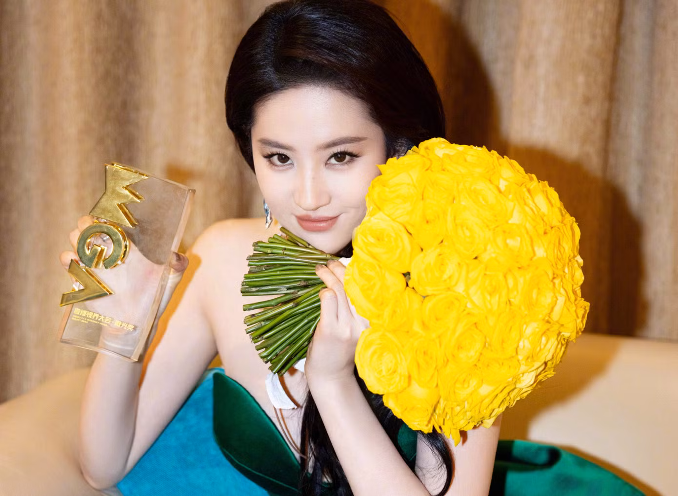 Nhiều khán giả cho rằng Lưu Diệc Phi bất tài, chỉ thắng ở mảng truyền thông. Nhiều khán giả cho rằng Lưu Diệc Phi bất tài, chỉ thắng ở mảng truyền thông.