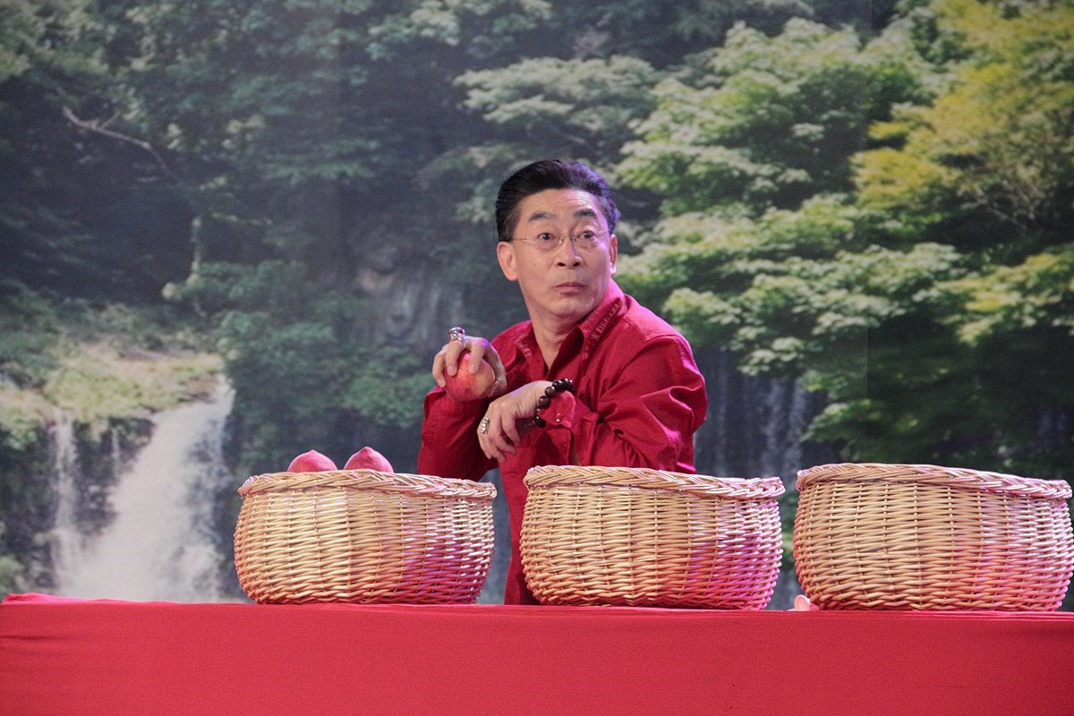 Thực tế, Lục Tiểu Linh Đồng dùng cả đời để gìn giữ và truyền bá văn hóa Mỹ Hầu Vương. Thực tế, Lục Tiểu Linh Đồng dùng cả đời để gìn giữ và truyền bá văn hóa Mỹ Hầu Vương.