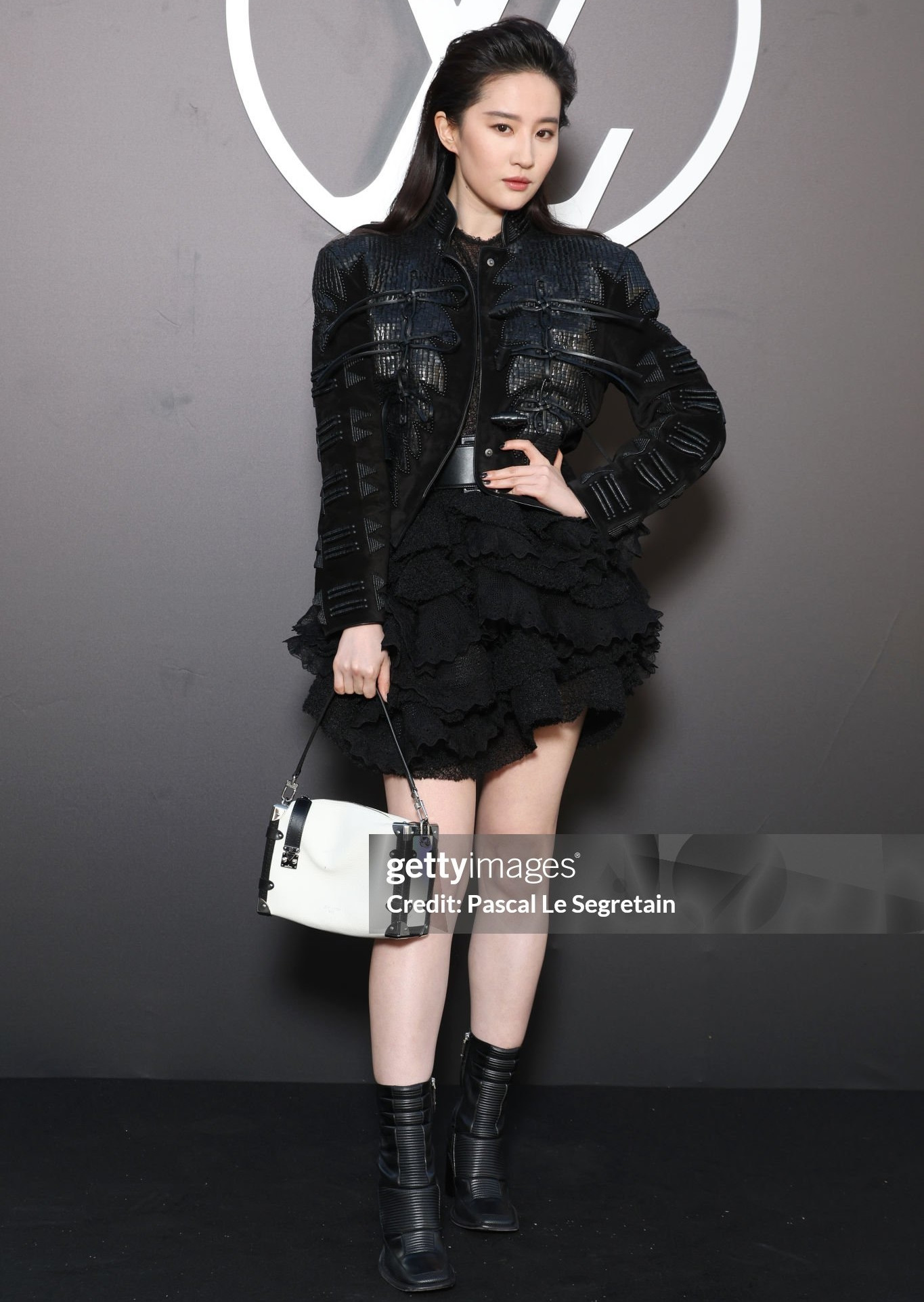 Hình ảnh chưa qua chỉnh sửa của nữ diễn viên được khen ngợi. Lưu Diệc Phi không ngại thử nhiều phong cách khác nhau dù bị lộ khuyết điểm. Hình ảnh chưa qua chỉnh sửa của nữ diễn viên được khen ngợi. Lưu Diệc Phi không ngại thử nhiều phong cách khác nhau dù bị lộ khuyết điểm.