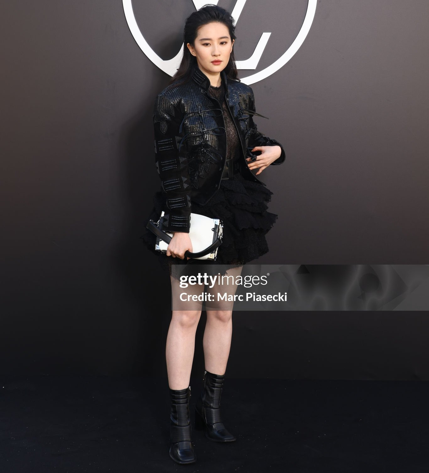 Hình ảnh chưa qua chỉnh sửa của nữ diễn viên được khen ngợi. Lưu Diệc Phi không ngại thử nhiều phong cách khác nhau dù bị lộ khuyết điểm. Hình ảnh chưa qua chỉnh sửa của nữ diễn viên được khen ngợi. Lưu Diệc Phi không ngại thử nhiều phong cách khác nhau dù bị lộ khuyết điểm.