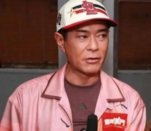 Khuôn mặt của Cổ Thiên Lạc hiện tại.