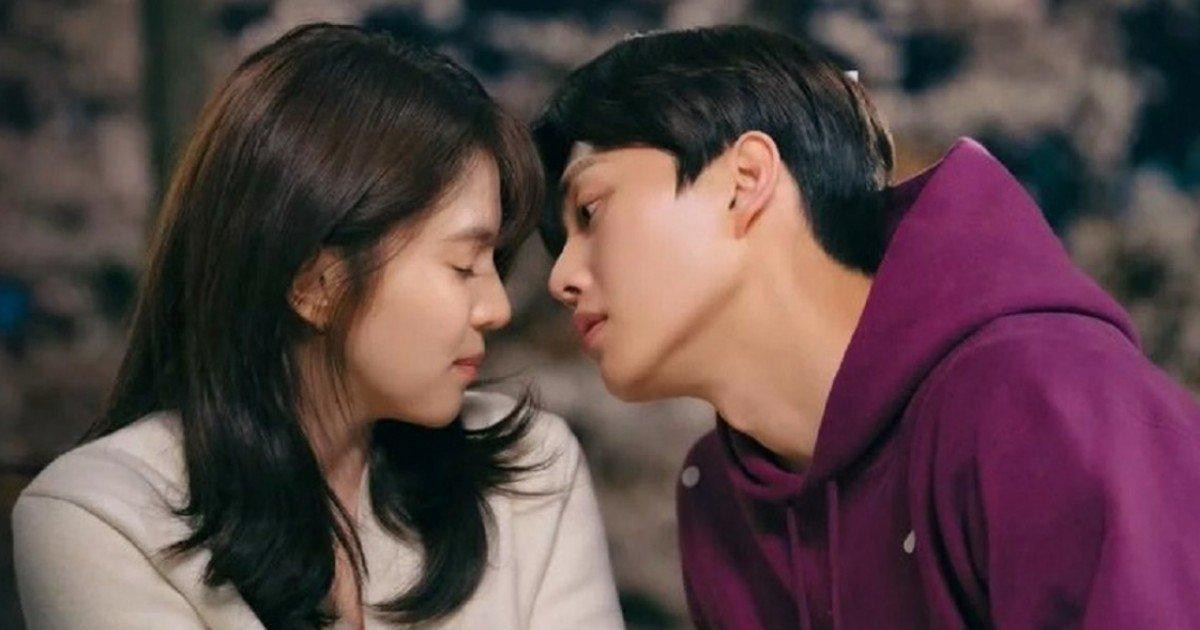 Cặp đôi chính của “Nevertheless”.