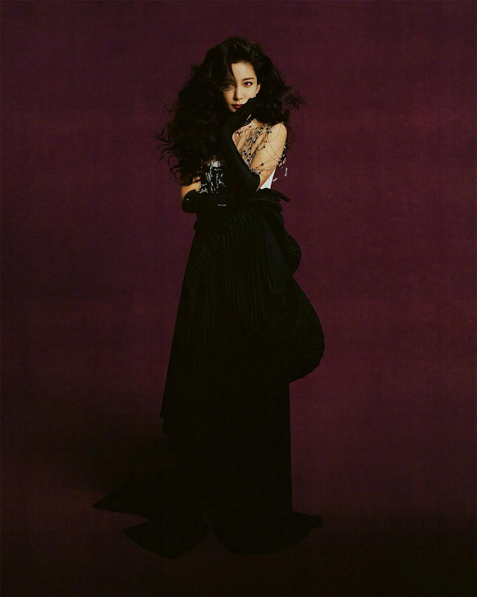 Những năm qua, Lý Băng Băng dần lui về hậu phương, ít đóng phim, tập trung vào công việc điều hành công ty quản lý nghệ sĩ Hòa Tụng. Cô chỉ thỉnh thoảng tham gia các sự kiện, show giải trí và chụp ảnh tạp chí.