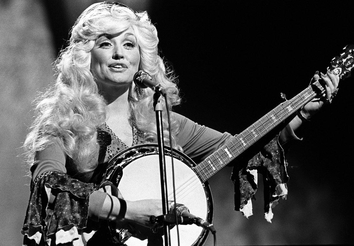 Dolly Parton là huyền thoại nhạc đồng quê nước Mỹ.
