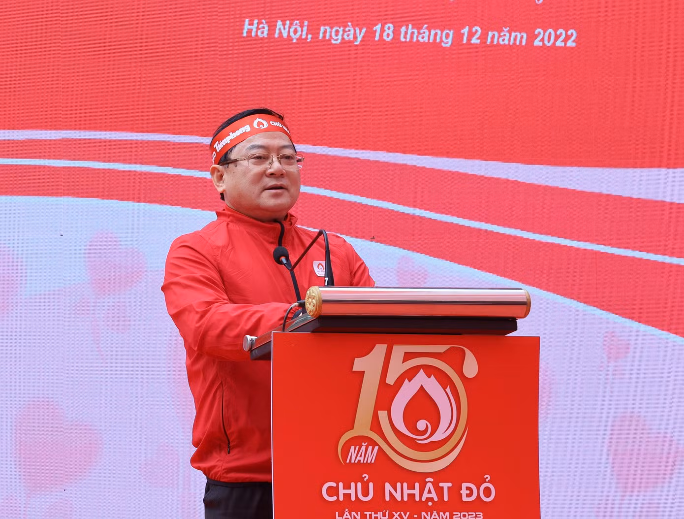 Nhà báo Lê Xuân Sơn - Tổng Biên tập báo Tiền Phong, Trưởng ban Tổ chức Chủ nhật Đỏ lần thứ XV - năm 2023