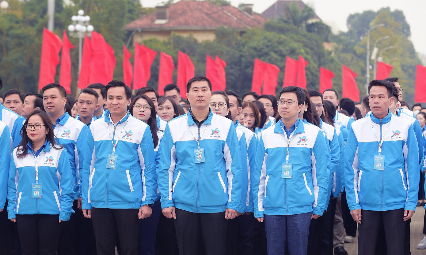 980 đại biểu tham dự Đại hội đại biểu toàn quốc Đoàn TNCS Hồ Chí Minh lần thứ XII làm lễ báo công dâng Bác 980 đại biểu tham dự Đại hội đại biểu toàn quốc Đoàn TNCS Hồ Chí Minh lần thứ XII làm lễ báo công dâng Bác