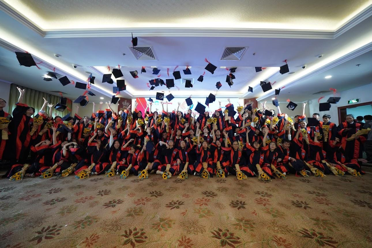 'Nâng bước Thủ khoa' năm 2022: Những câu chuyện chạm đến trái tim ảnh 54 'Nâng bước Thủ khoa' năm 2022: Những câu chuyện chạm đến trái tim ảnh 54