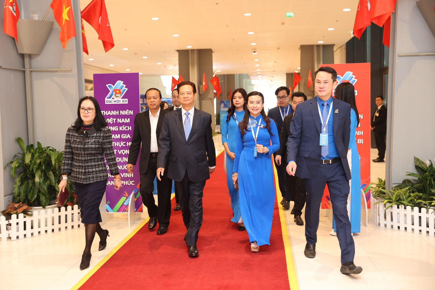 Nguyên Thủ tướng Chính phủ Nguyễn Tấn Dũng dự đại hội