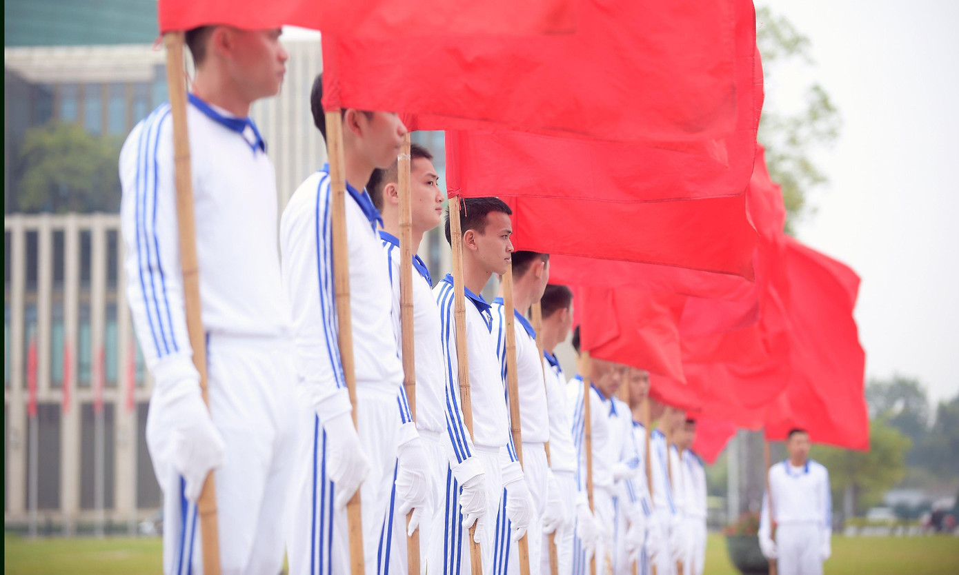 Trước phiên khai mạc Đại hội đại biểu toàn quốc Đoàn TNCS Hồ Chí Minh lần thứ XII, các đại biểu dự đại hội vào lăng viếng Chủ tịch Hồ Chí Minh, báo công dâng Bác và dâng hương tưởng niệm các Anh hùng Liệt sỹ tại Tượng đài Bắc Sơn (thành phố Hà Nội) Trước phiên khai mạc Đại hội đại biểu toàn quốc Đoàn TNCS Hồ Chí Minh lần thứ XII, các đại biểu dự đại hội vào lăng viếng Chủ tịch Hồ Chí Minh, báo công dâng Bác và dâng hương tưởng niệm các Anh hùng Liệt sỹ tại Tượng đài Bắc Sơn (thành phố Hà Nội)