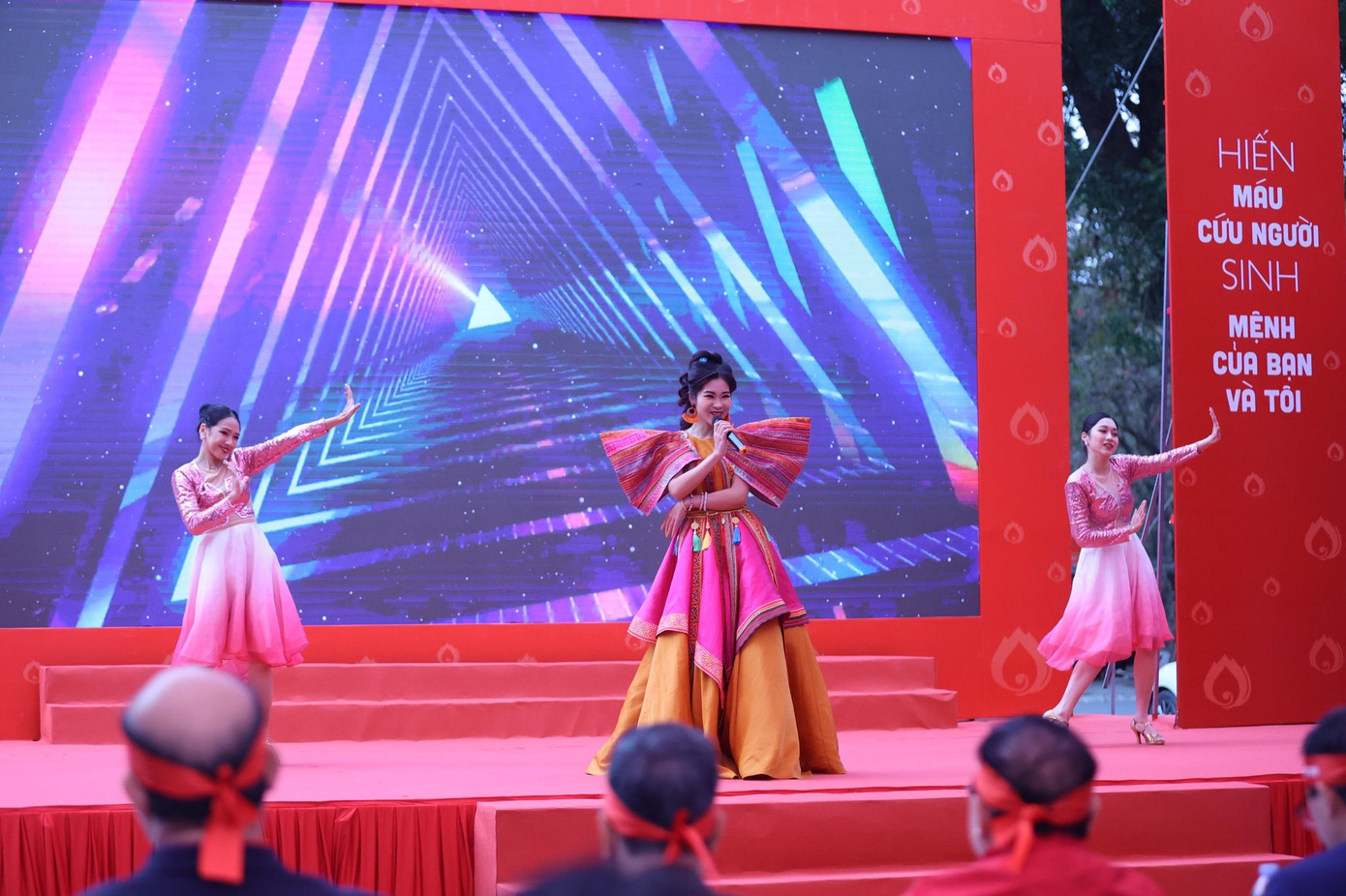 Chủ nhật Đỏ lần thứ XV - năm 2023: Giọt máu nghĩa tình ảnh 53