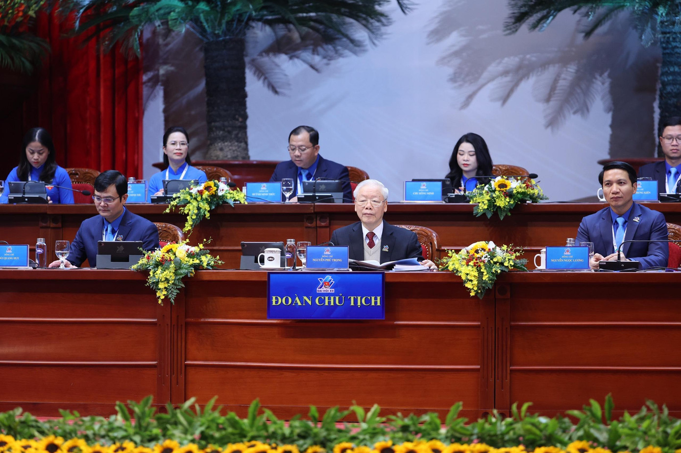 Đoàn Chủ tịch điều hành đại hội