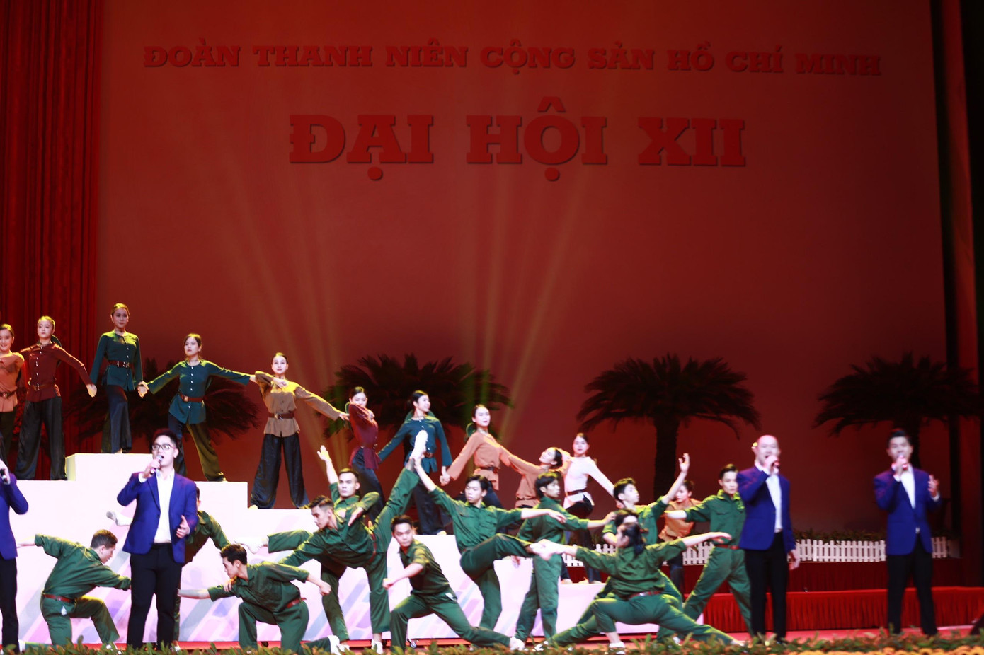 Đoàn thanh niên là Đoàn thanh niên tiên phong, tờ báo chính thống của Đoàn mang tên Tiền phong ảnh 26