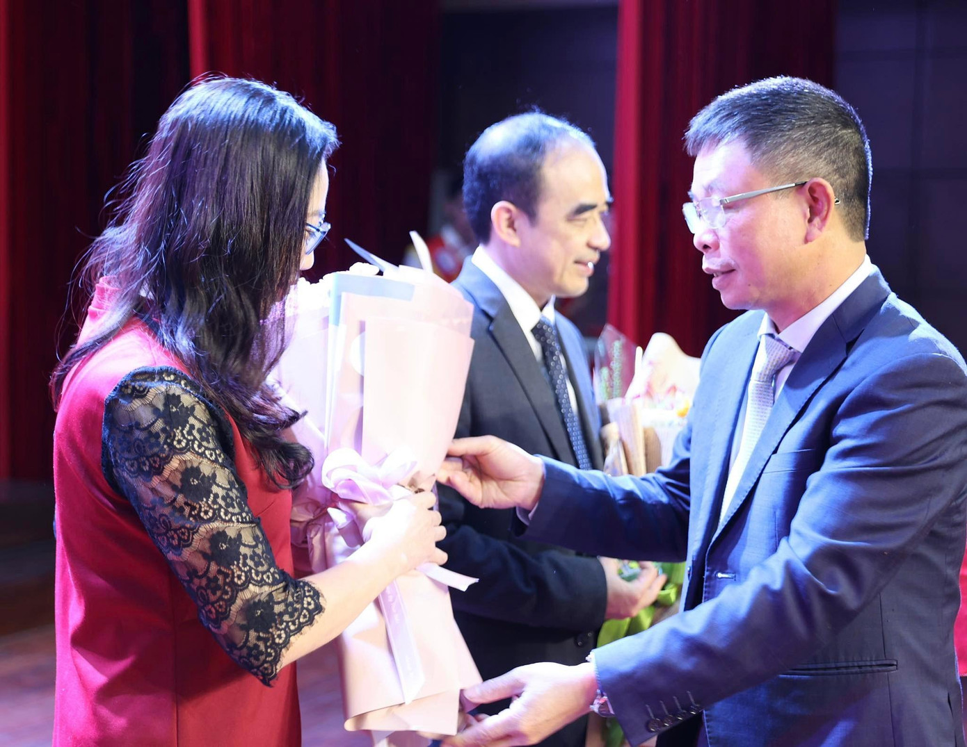 'Nâng bước Thủ khoa' năm 2022: Những câu chuyện chạm đến trái tim ảnh 22 'Nâng bước Thủ khoa' năm 2022: Những câu chuyện chạm đến trái tim ảnh 22