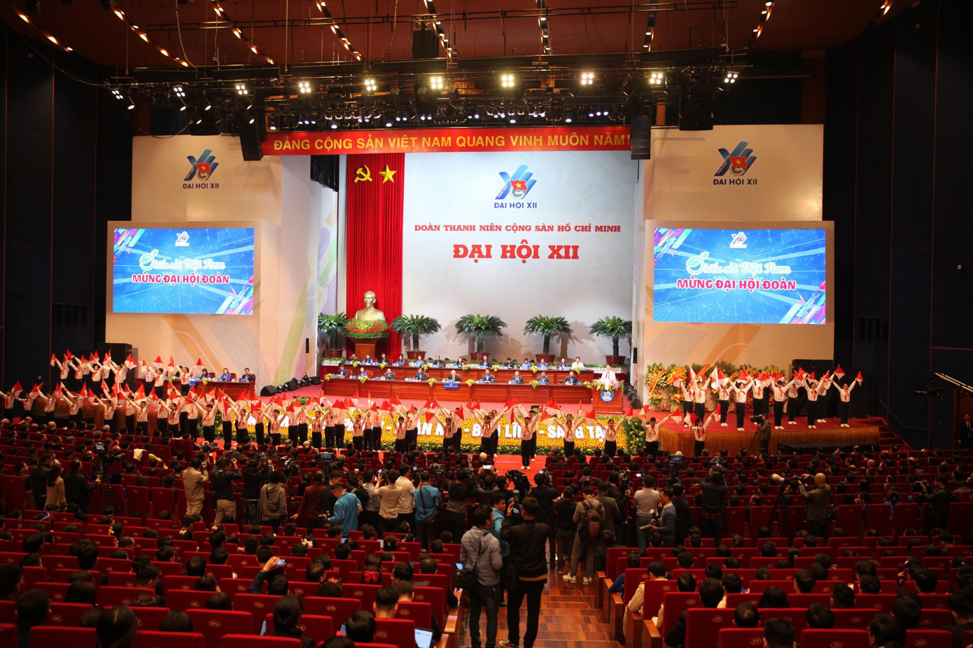 Đoàn thanh niên là Đoàn thanh niên tiên phong, tờ báo chính thống của Đoàn mang tên Tiền phong ảnh 57