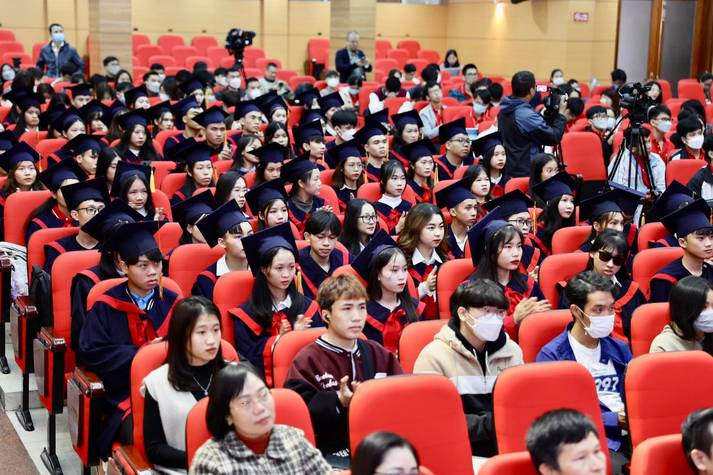 'Nâng bước Thủ khoa' năm 2022: Những câu chuyện chạm đến trái tim ảnh 16 'Nâng bước Thủ khoa' năm 2022: Những câu chuyện chạm đến trái tim ảnh 16