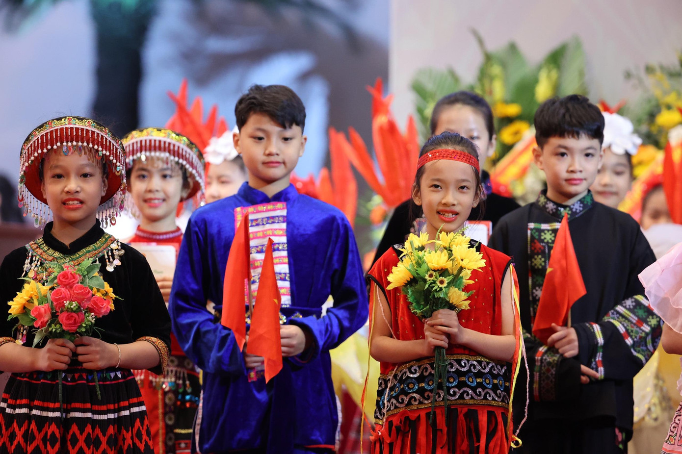 Đoàn thanh niên là Đoàn thanh niên tiên phong, tờ báo chính thống của Đoàn mang tên Tiền phong ảnh 48
