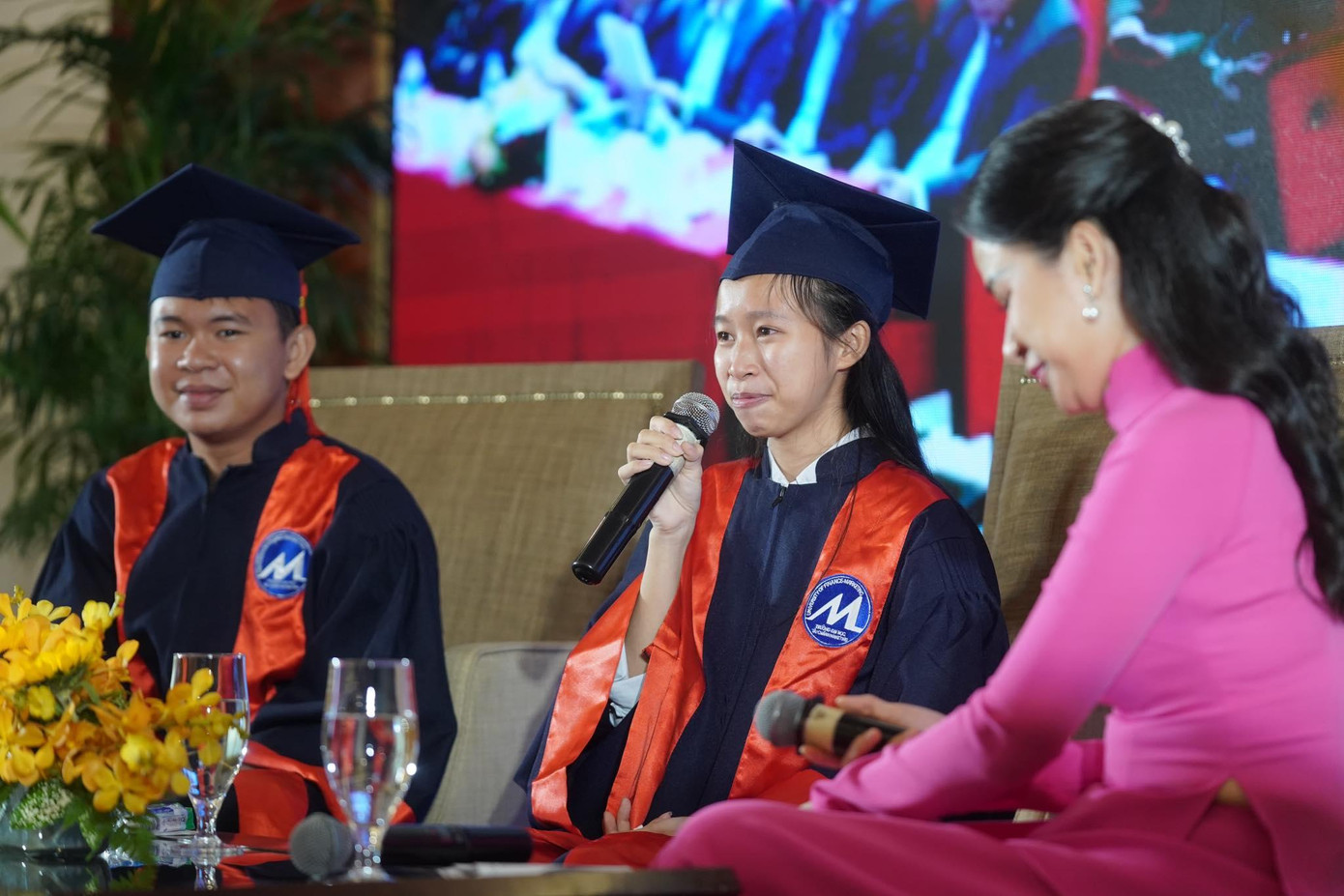 Sinh viên Nguyễn Thị Ái Lành Sinh viên Nguyễn Thị Ái Lành