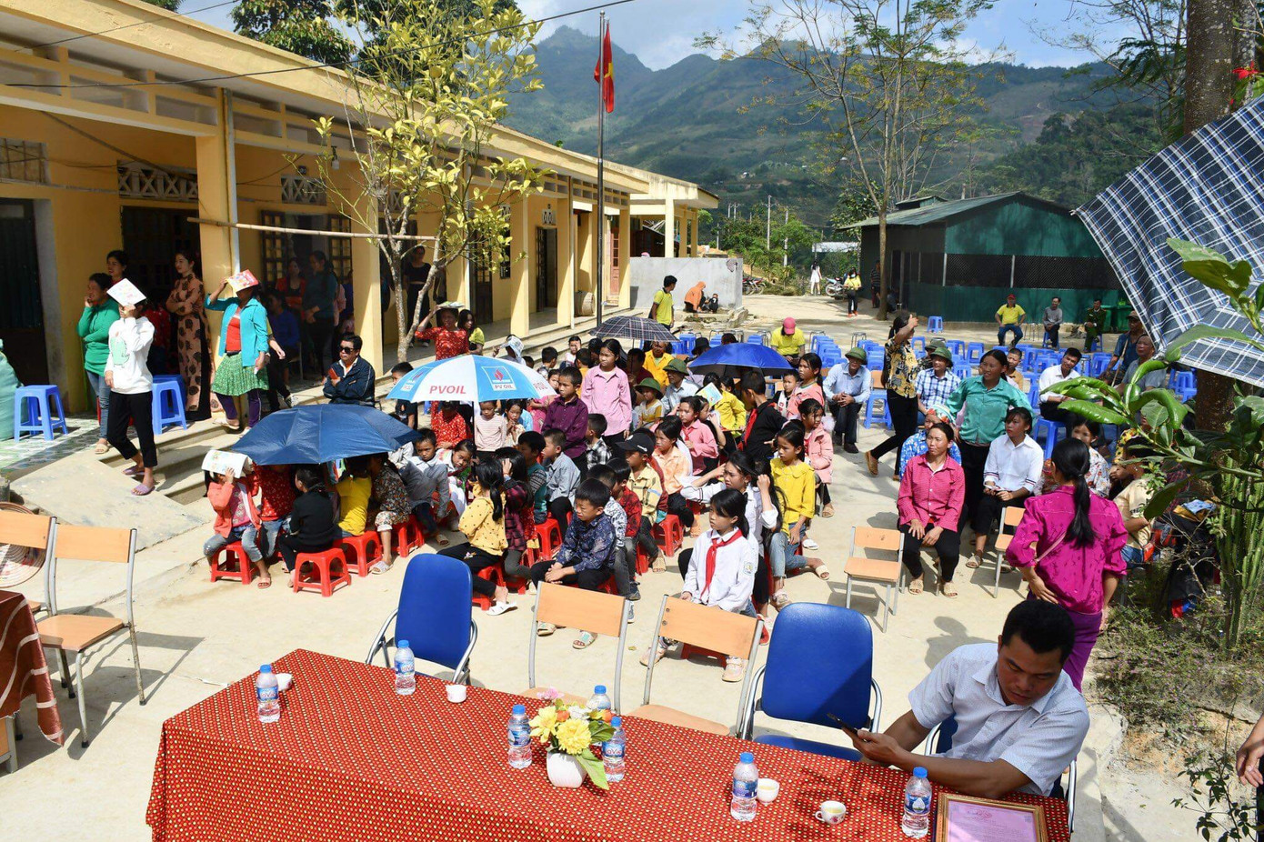 Lễ khánh thành tràn ngập niềm vui Lễ khánh thành tràn ngập niềm vui