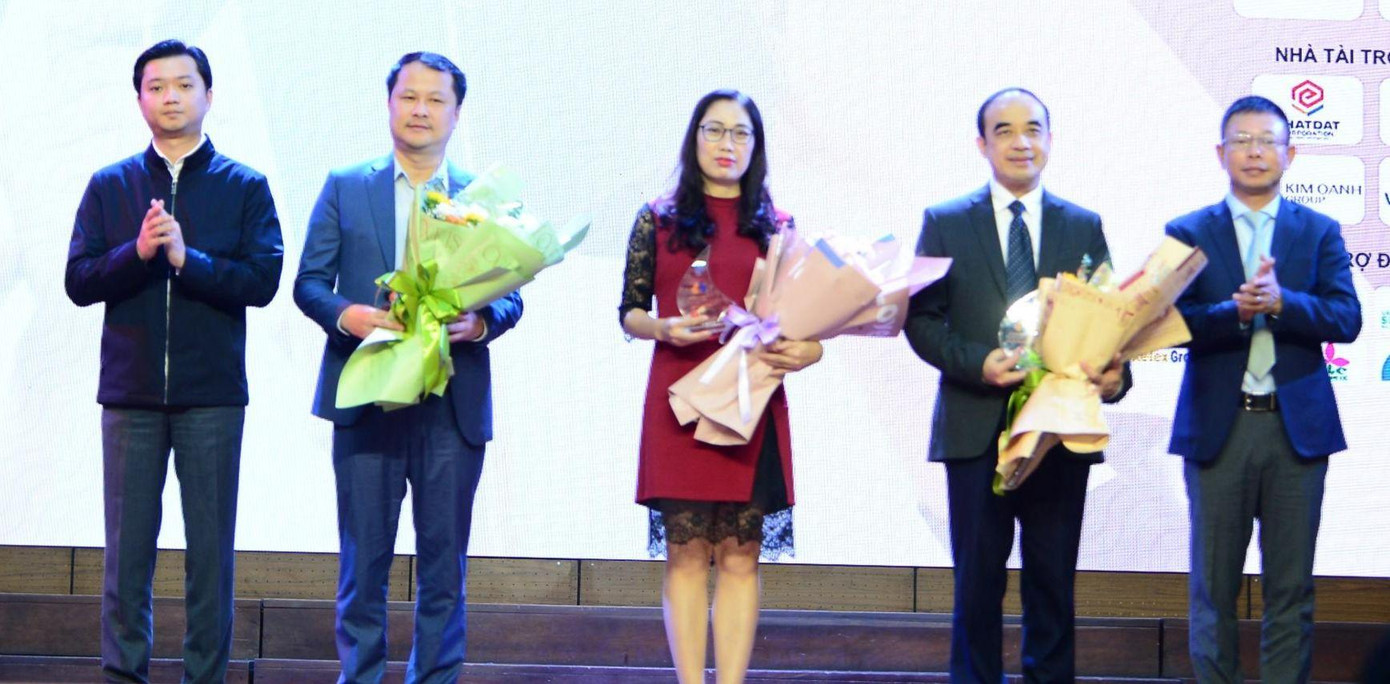 'Nâng bước Thủ khoa' năm 2022: Những câu chuyện chạm đến trái tim ảnh 23 'Nâng bước Thủ khoa' năm 2022: Những câu chuyện chạm đến trái tim ảnh 23