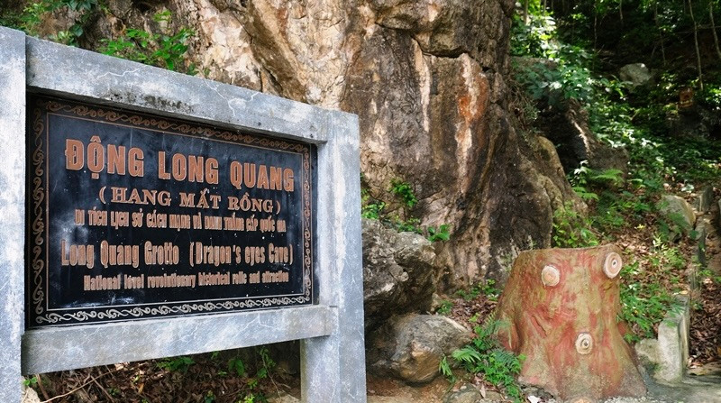 Đường lên Động Long Quang. Đường lên Động Long Quang.