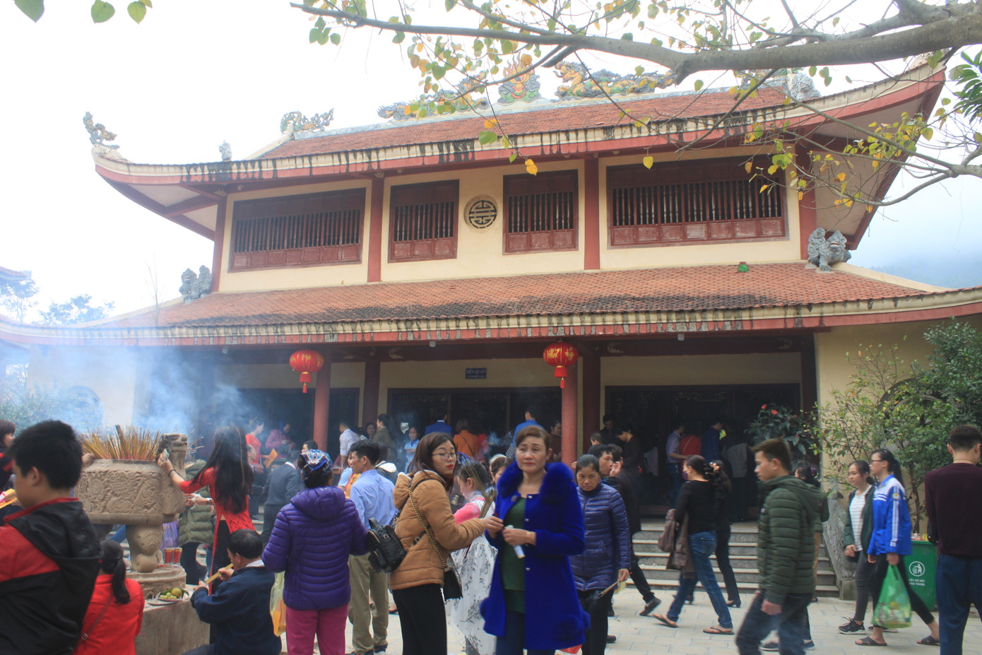 Đền Cửa Đạt được đông đảo du khách lựa chọn là điểm đến trong hành trình du xuân.