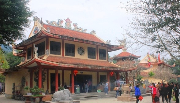 Một góc Đền Cửa Đạt (huyện Thường Xuân) Một góc Đền Cửa Đạt (huyện Thường Xuân)