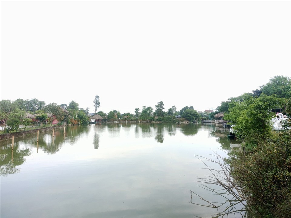 Khu vực xảy ra tai nạn đuối nước thương tâm khiến một trẻ nhỏ tử vong tại Trang trại giáo dục và sinh học hữu cơ T-Farm.