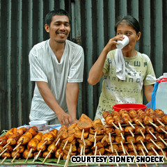 Chuối chiên ven đường thủ đô Manila, Philippines.