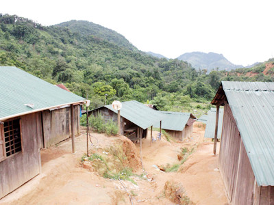 Bản làng nguy cơ sạt lở