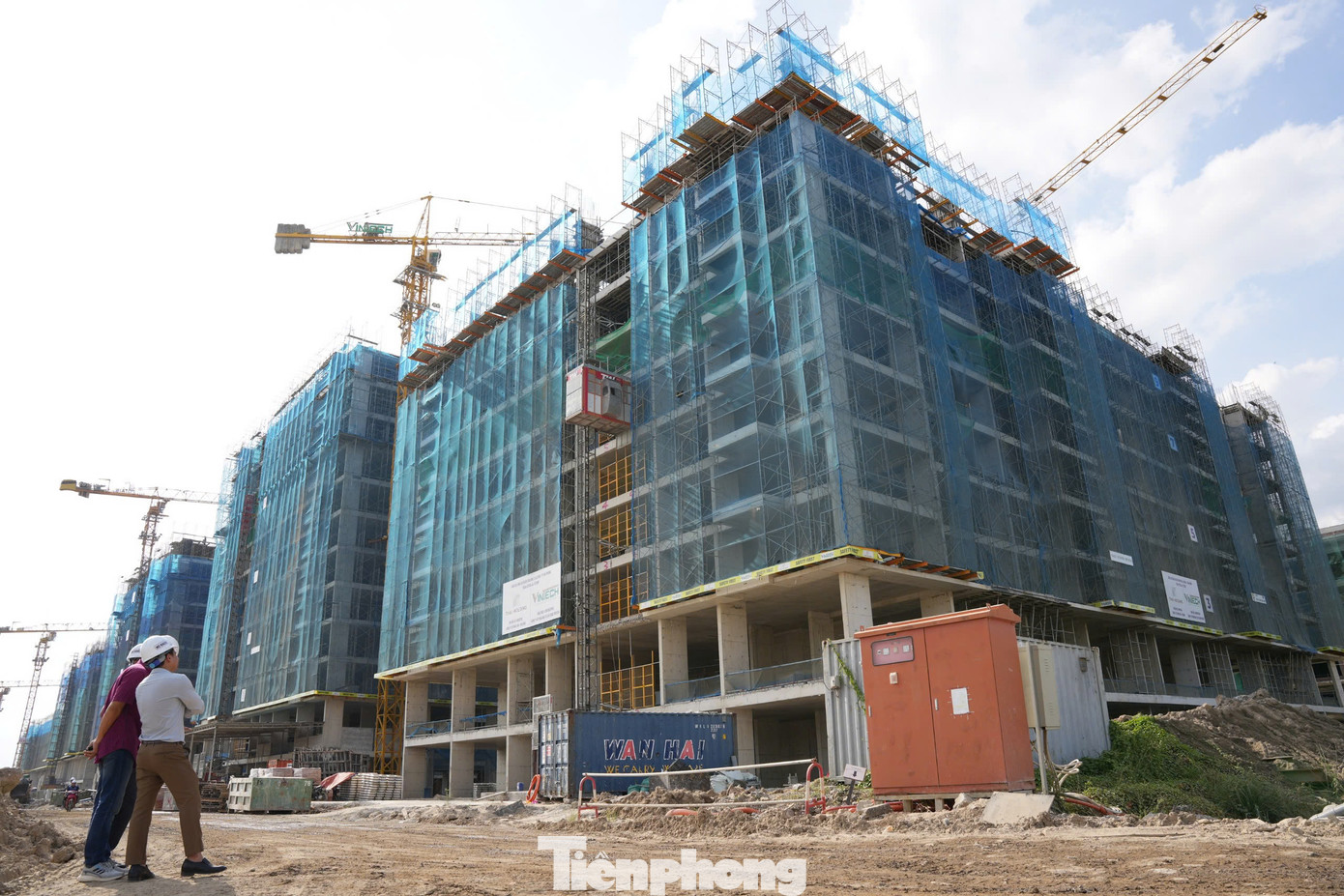 Hiện dự án có 6 tòa đang thi công phần thân và 4 tòa thi công phần móng. Dự kiến hoàn thành vào năm 2025.