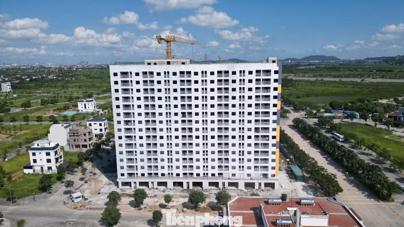 Đây là một dự án lý tưởng cho công nhân và người lao động tại khu vực này, với các dịch vụ đi kèm đảm bảo cuộc sống tiện nghi. Đây là một dự án lý tưởng cho công nhân và người lao động tại khu vực này, với các dịch vụ đi kèm đảm bảo cuộc sống tiện nghi.