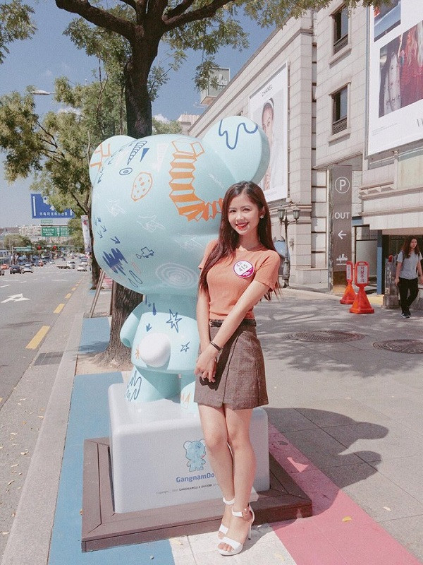 'Hot girl chân khoèo' bất ngờ tìm thấy 'chị em thất lạc' ảnh 11