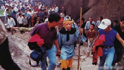 Chùm ảnh hậu trường cực quý hiếm của Tây Du Ký 1986 ảnh 1