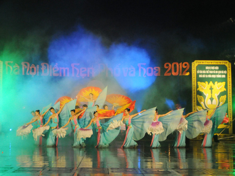 Nhiều tiết mục văn nghệ được dàn dựng công phu. Ảnh: Tuấn Nguyễn